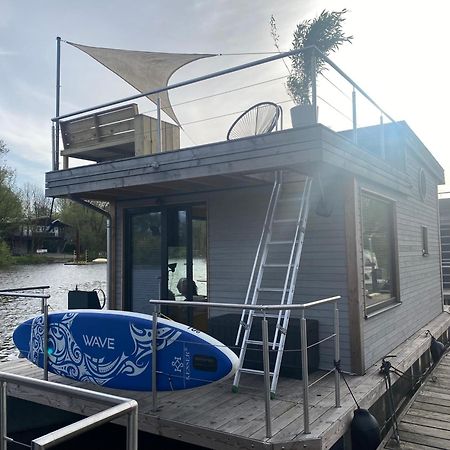 Hotel Hausboot Off Im Diamantgraben An Der Elbe Hamburg Exterior foto